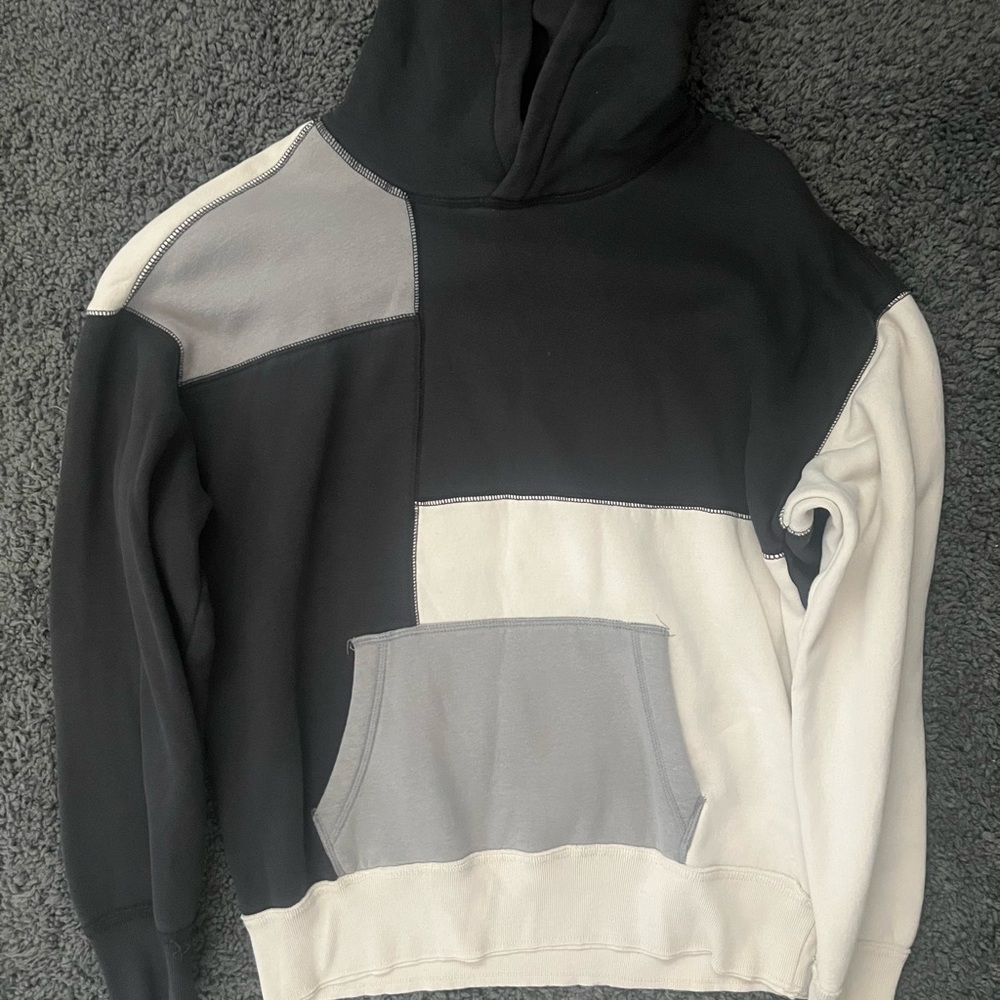Hollister Men's Black and Gray Colorblock Hoodie